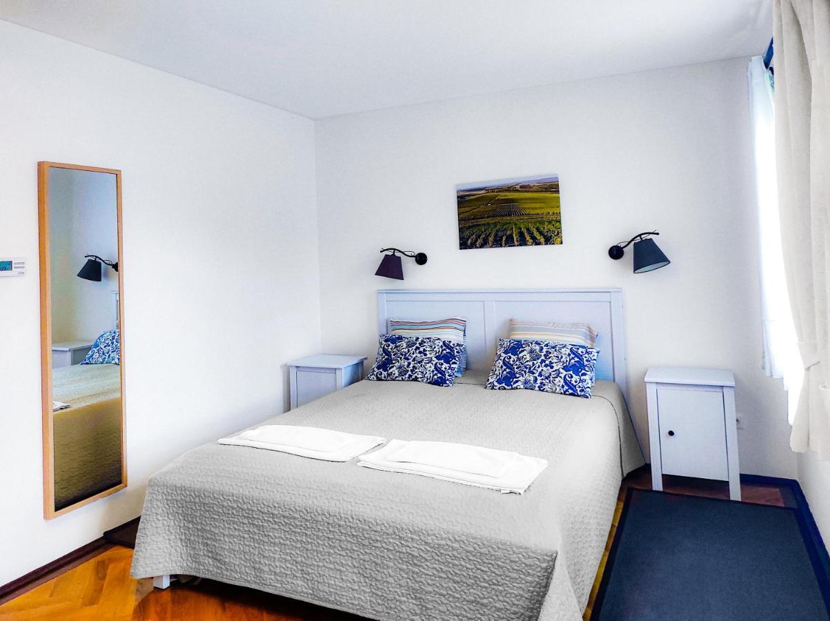 Orosz Gabor Vendeghaz Mad Otel Dış mekan fotoğraf